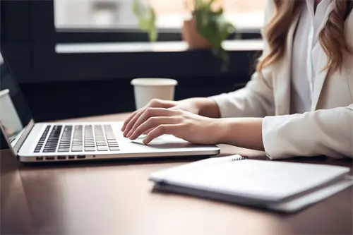 电脑卖什么最赚钱女